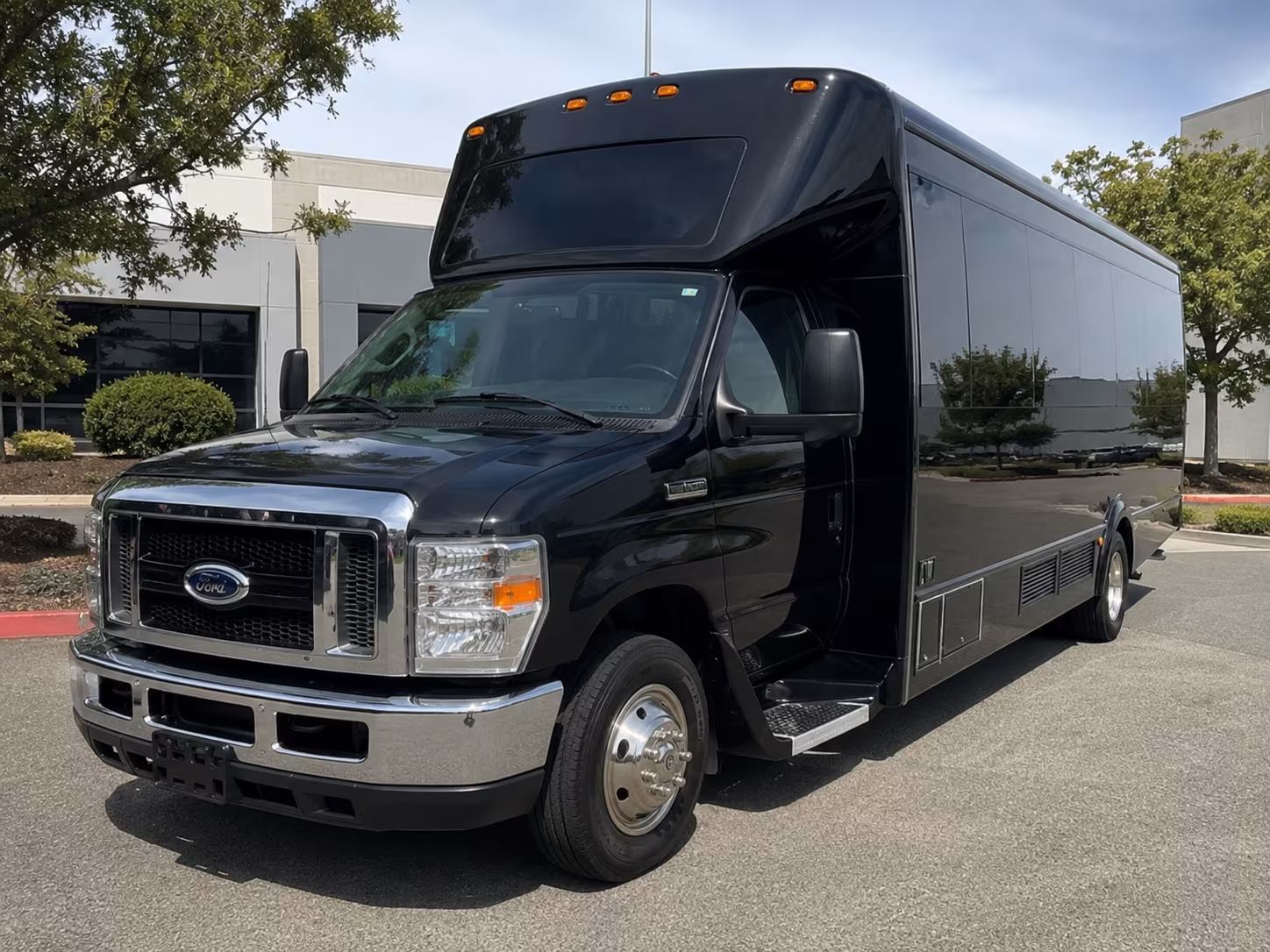 rent a centennial prom party bus or charter bus today